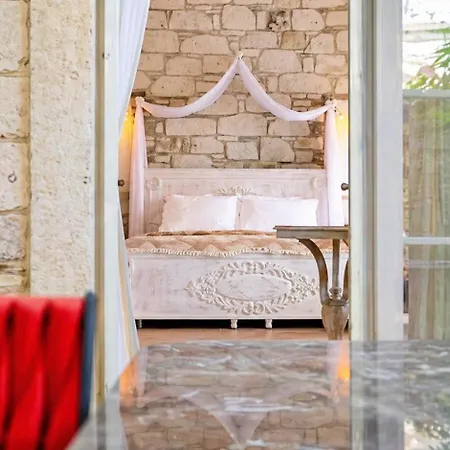 Casa Rubino אלאקאטי